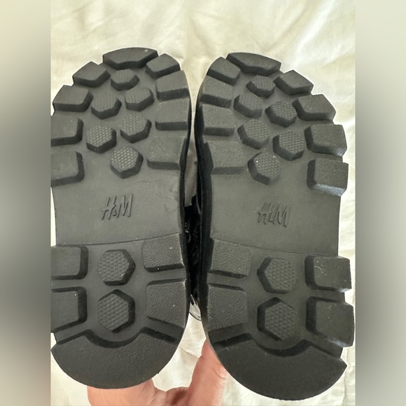 H&M Toddler Boots - Picture 4 of 5
